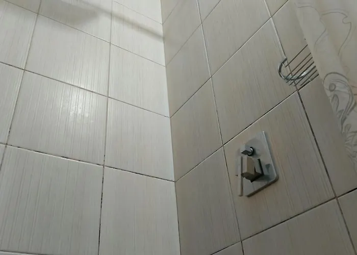 Appartement In Birch Tower Malate - Carosa Staycation Manille